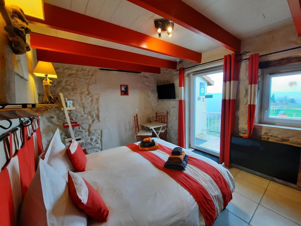 Bed and Breakfast L'Echappee Tremoussante Saint-Barthelemy-de-Vals Экстерьер фото