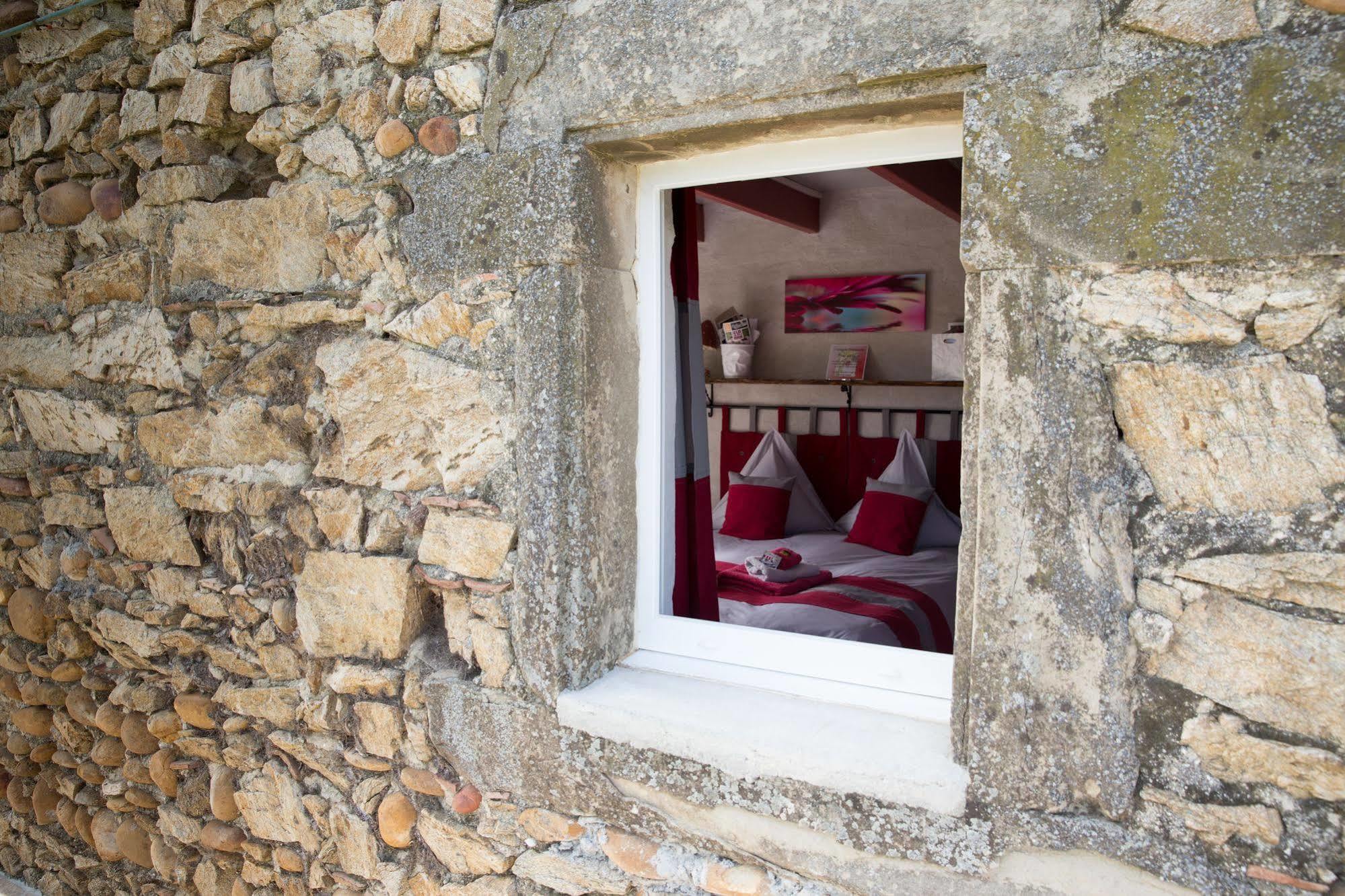Bed and Breakfast L'Echappee Tremoussante Saint-Barthelemy-de-Vals Экстерьер фото